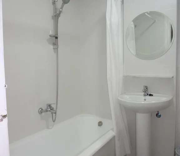 Carlos I 2* Τορρεμολίνος